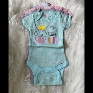 gerber baby 3 piece onsie set